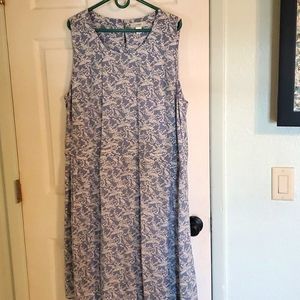 Beautiful dress with pockets!